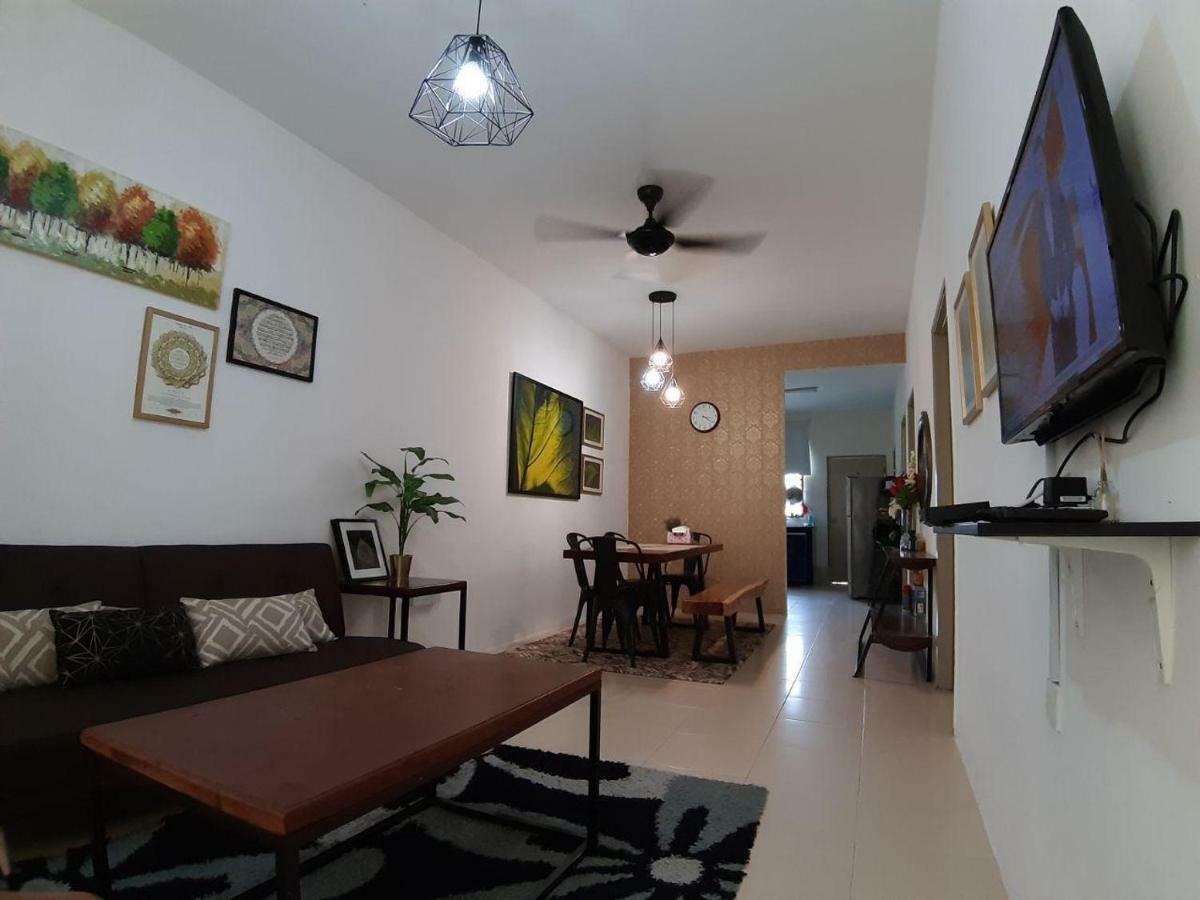 Orchidd Homestay Gambang Exterior foto